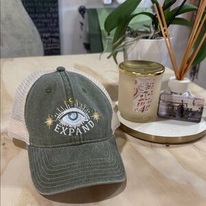 Embroidered Eye Mesh-Back Cap in Olive Green